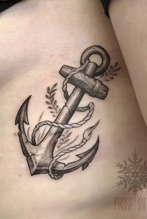 Représentation d'un tatouage ancre marin avec une corde et des algues