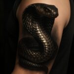 Découvrez la symbolique profonde du tatouage cobra et les mystères qui l'entourent. Explorez l'histoire, les significations et les raisons de choisir ce motif unique.