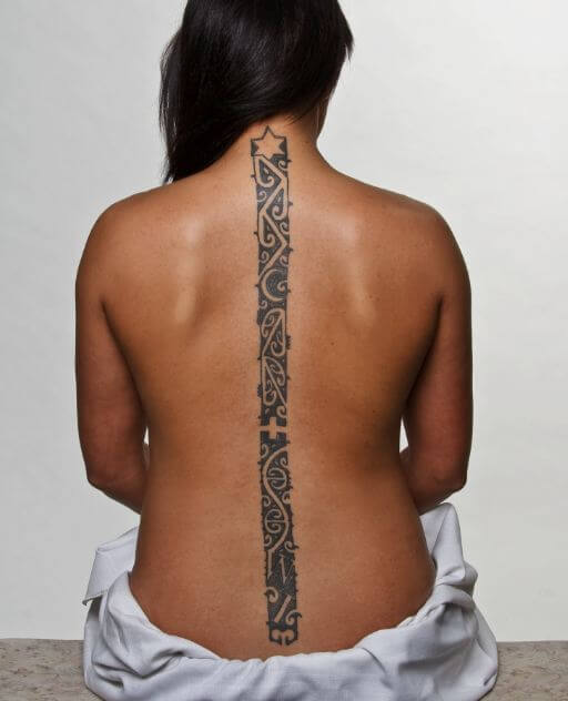 https://wikitattoo.fr/wp-content/uploads/maori-tattoos-on-spine.jpg